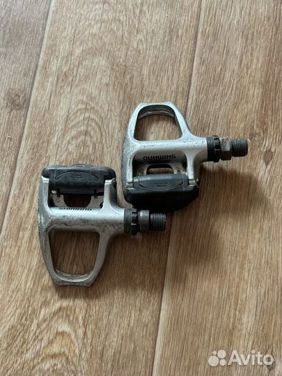 Контактные педали Shimano PD-R540