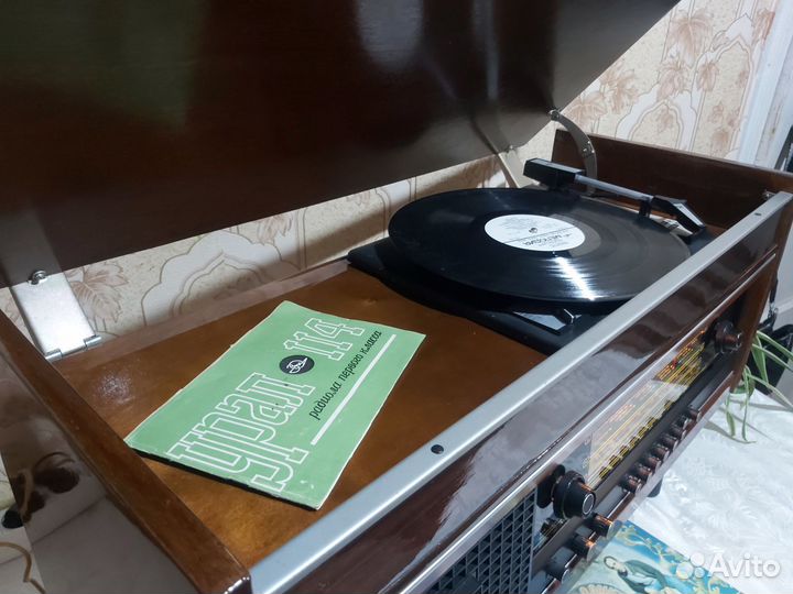 Ламповая радиола СССР 