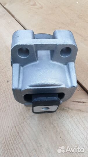 Подушка (опора) двигателя Ford Mondeo