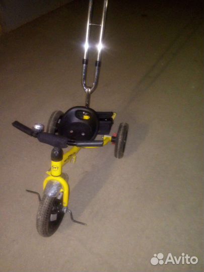 Детский трехколесный велосипед бу