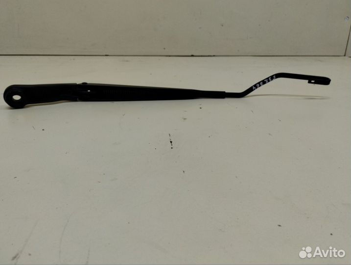 Поводок стеклоочистителя передний левый Nissan Not