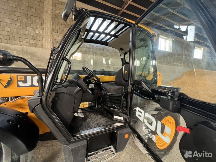 Телескопический погрузчик JCB 533-105, 2021