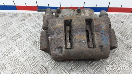 Суппорт тормозной передний левый renault master 2