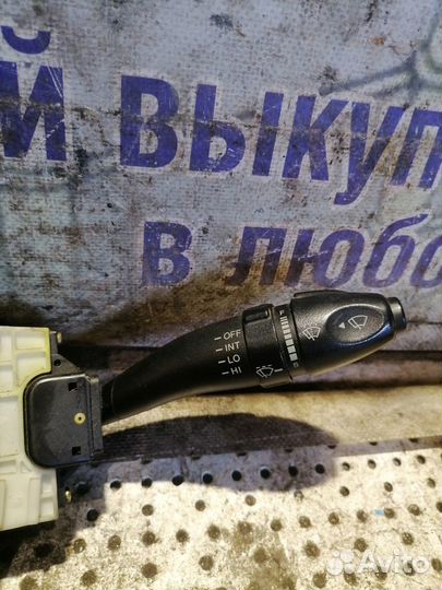 Переключатель подрулевой Kia Magentis 1