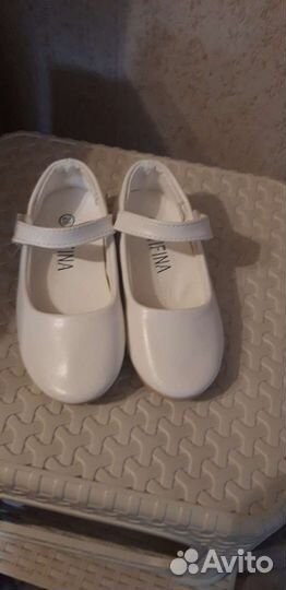 Туфли белые