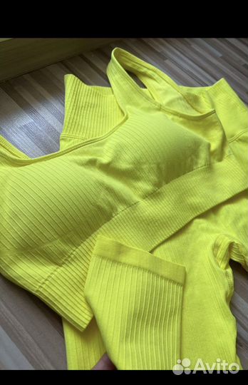 Спортивный бесшовный комплект L 48