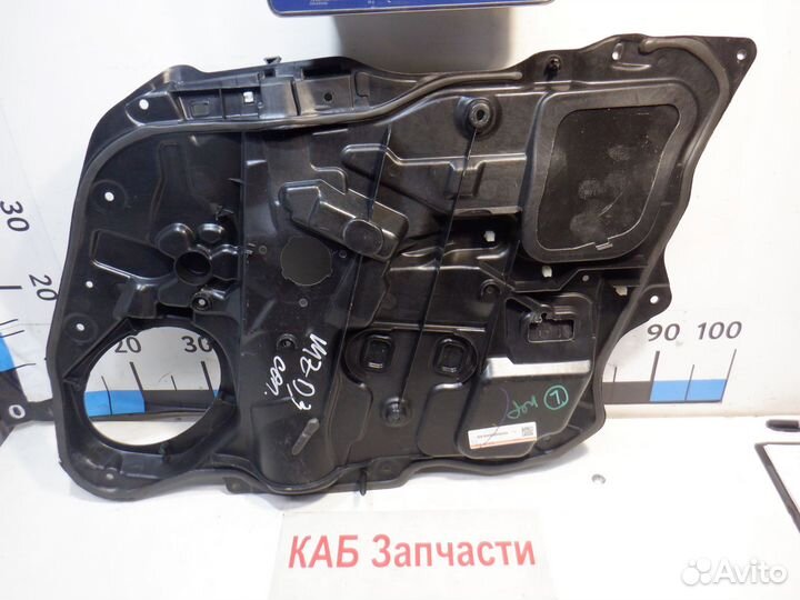 Панель двери передней Mazda 3 BK 1.6л