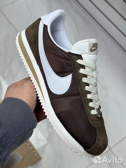 Кроссовки nike