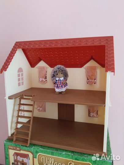 Домик Village Story с фигуркой