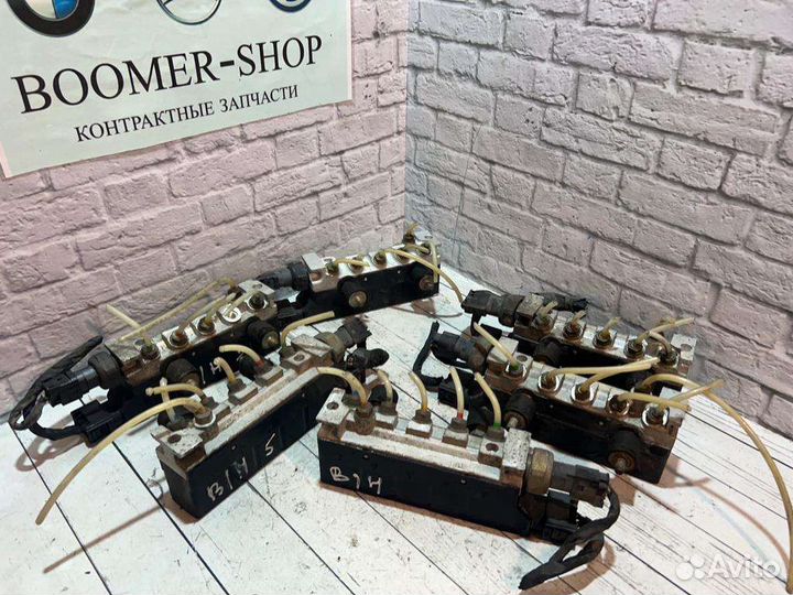 Блок клапанов пневмоподвески Mercedes S-class W220