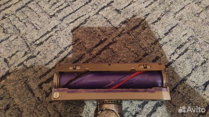 Dyson v 7