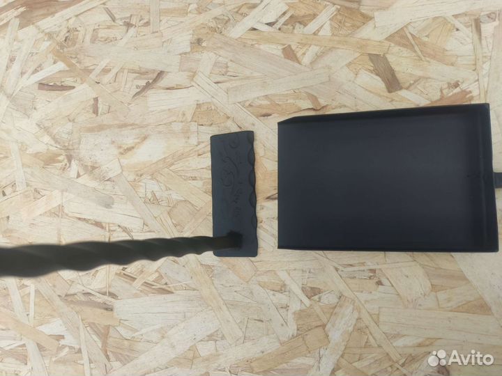 Совок и кочерга