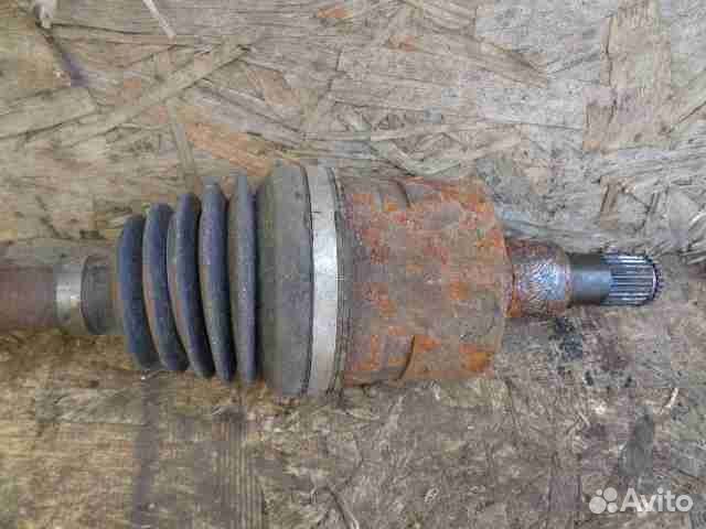 Полуось передняя R Chevrolet Trailblazer GMT360