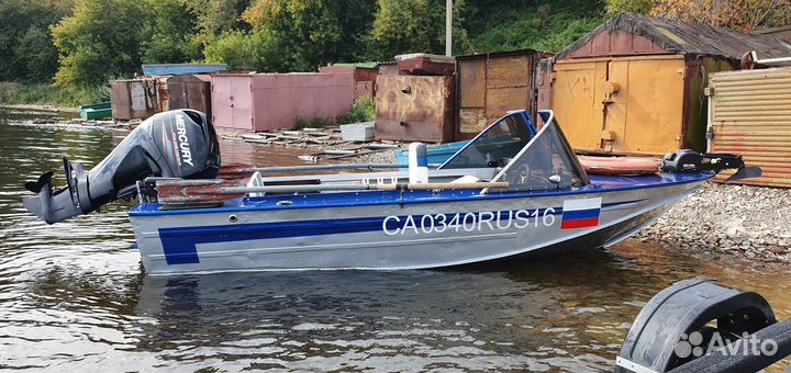 Мотолодка Днепр