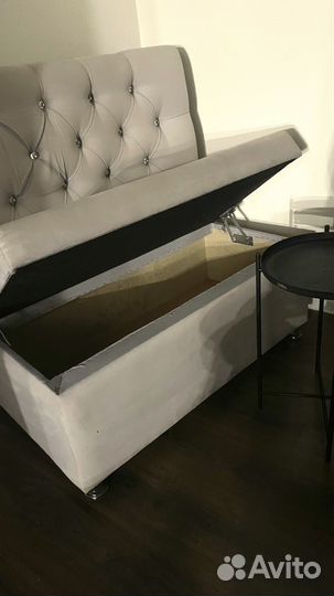 Диван для салона красоты