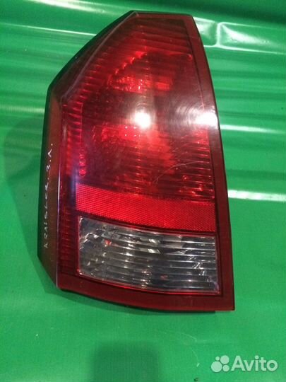 Задний левый (стоп сигнал) Chrysler 300C, Крайслер