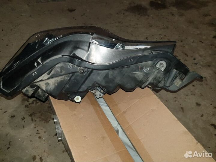 Лексус is фара левая