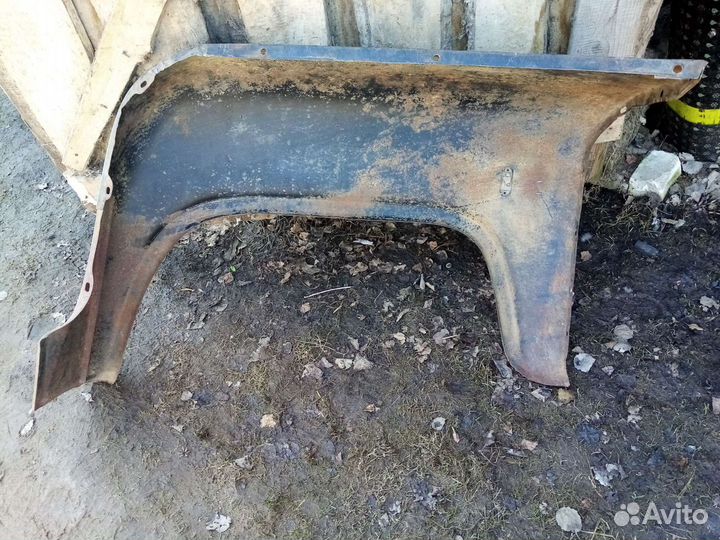 Крыло газ 53