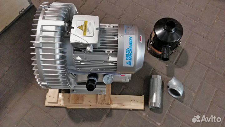 Вихревой вакуумный насос