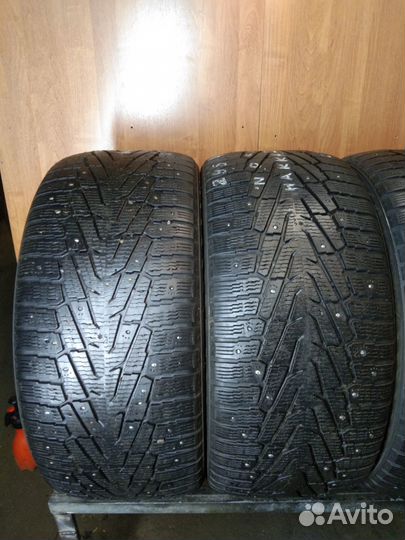 Nokian Tyres Hakkapeliitta 7 SUV 295/40 R21