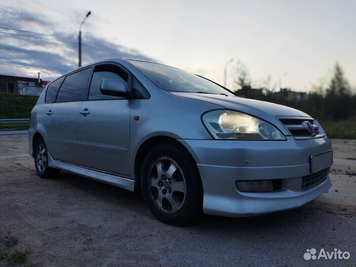 Toyota Ipsum 2.4 AT, 2001, 340 000 км