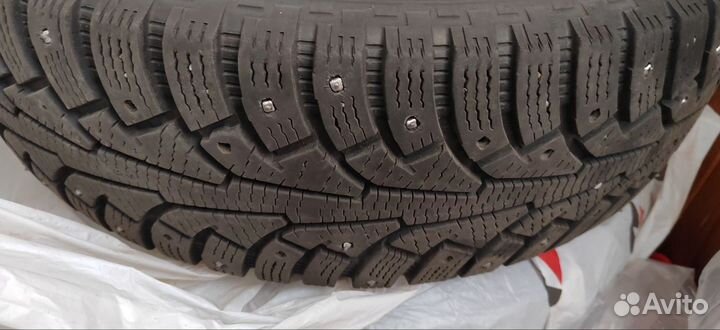 R16 Nokian Tyres Hakkapeliitta 10 215/70, PCD 5x98 DIA 38