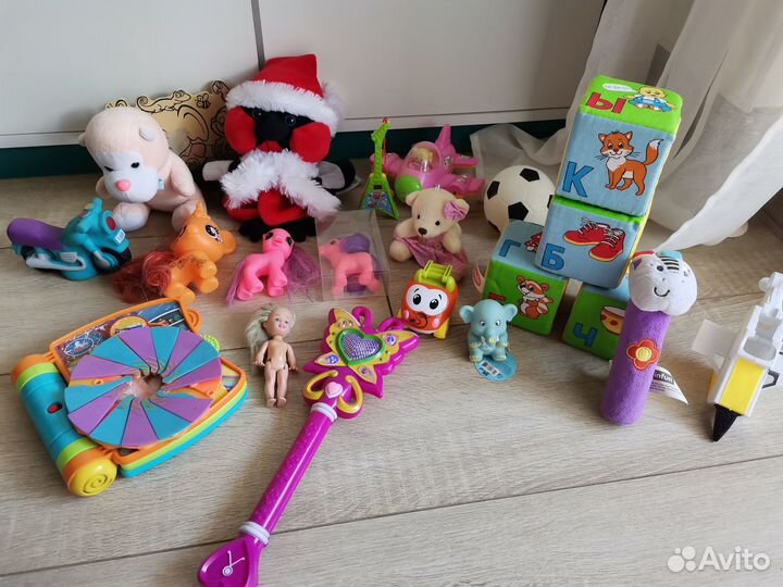 Игрушки - большой выбор)