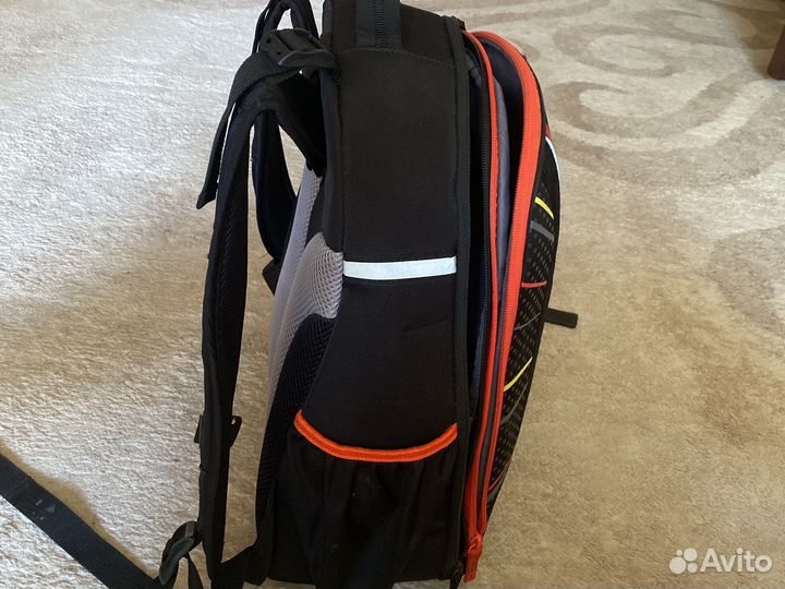 Рюкзак школьный