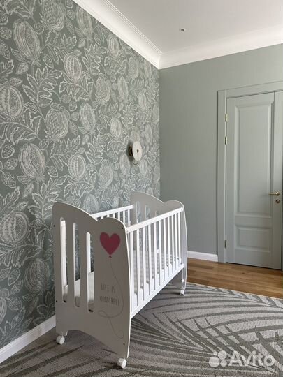 Детская кроватка, матрас и натяжные простыни