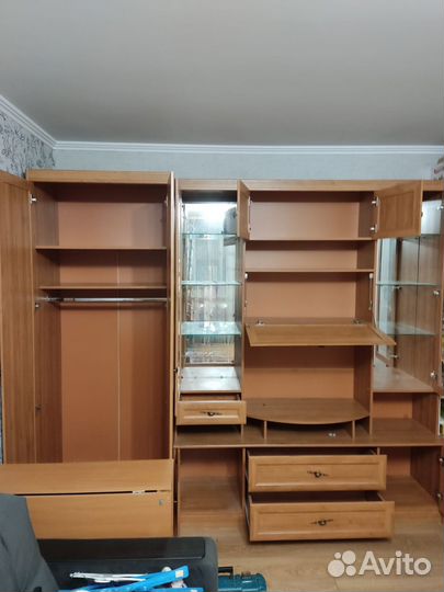 Стенка в гостиную