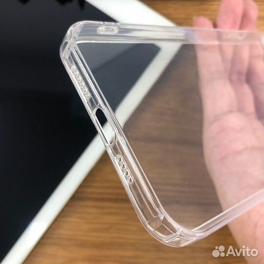Чехол на Apple iPhone прозрачный с защитой камеры