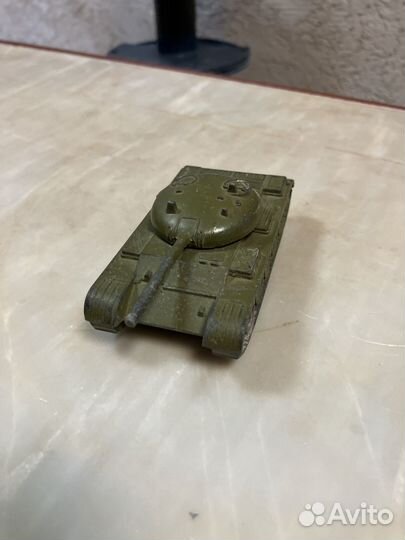 Игрушка танк СССР
