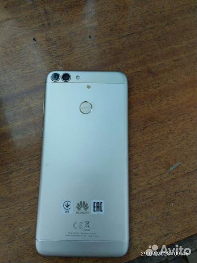 Телефон Huawei