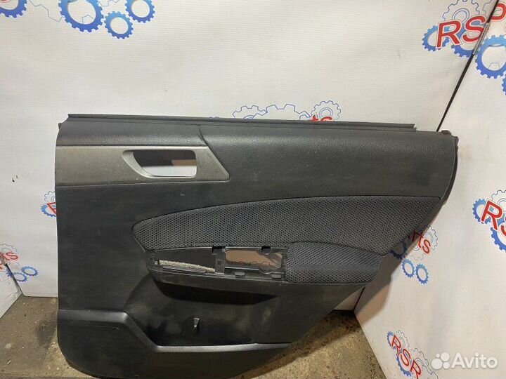 Обшивка двери задняя правая Subaru Forester SH5