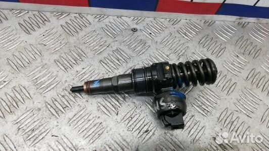 Форсунка дизельная audi A4 B6 (SML21AL01)