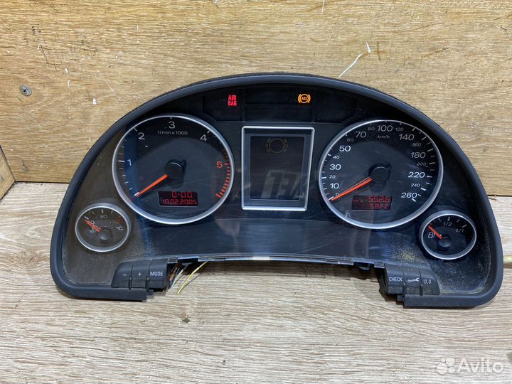 Панель приборов Audi A4 B7 дизель 1121264