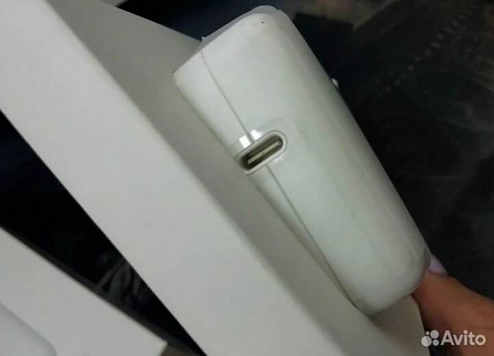 Новые фирменные зарядки для Apple MacBook