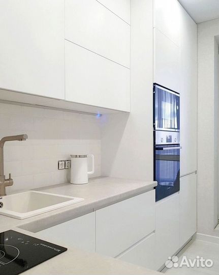 Угловой кухонный гарнитур классика