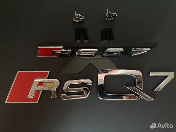 Шильдик Audi rs
