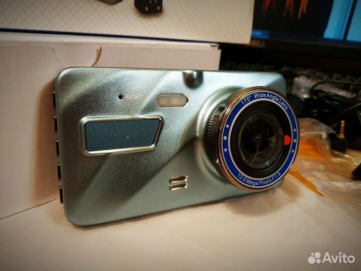 Видеорегистратор для авто с камерой заднего вида