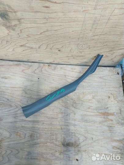 Накладка внутренняя на порог задняя правая Toyota