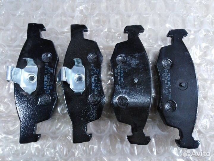 Колодки дисковые передние Renault Logan 2005