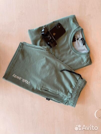 Костюм футболка и шорты