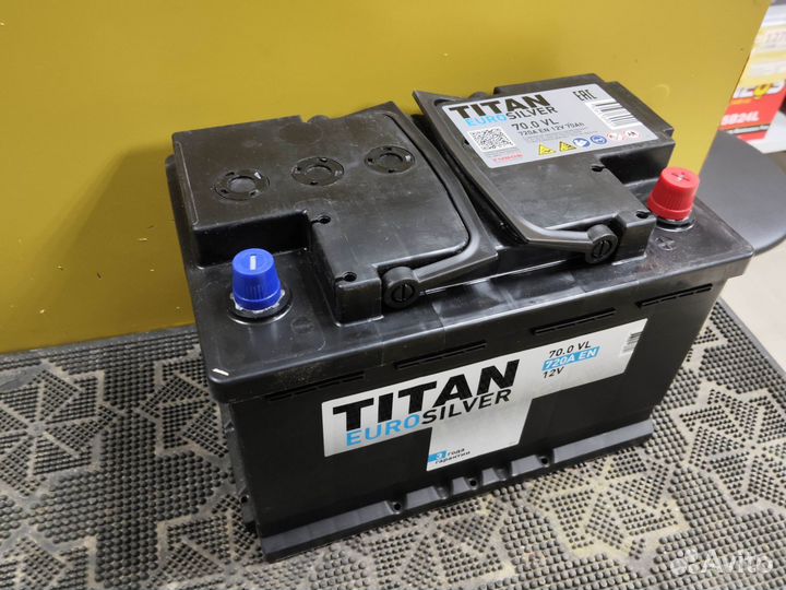 Автомобильный аккумулятор Titan 70ah 720A