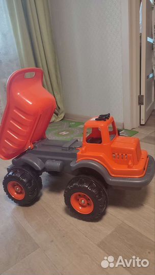 Большой грузовик игрушка