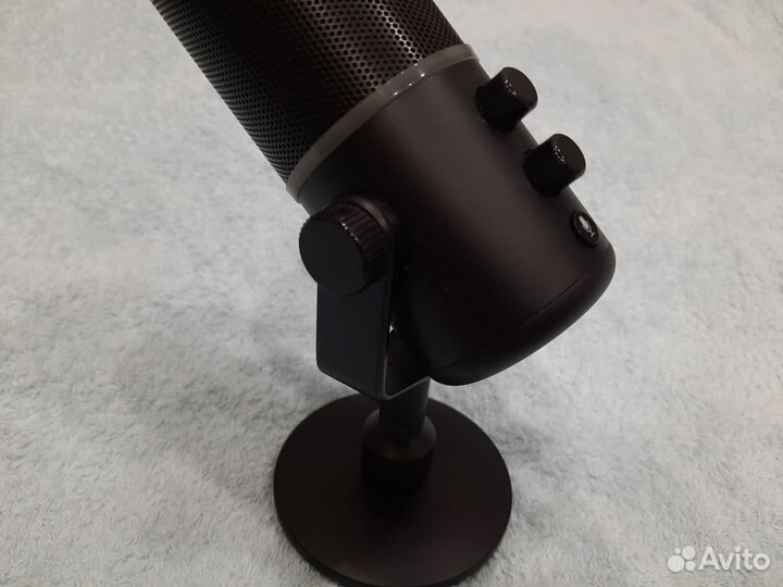 Микрофон Razer Seiren Elite
