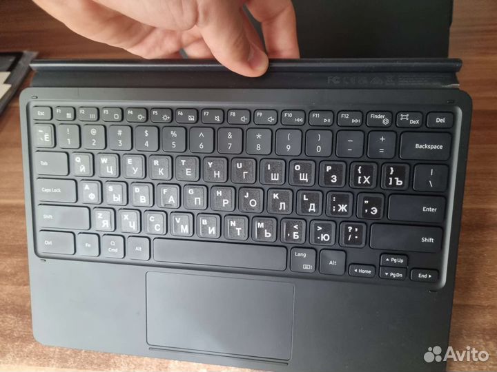 Чехол с клавиатурой Samsung Galaxy Tab S8+ и S7+