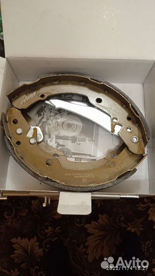 Задние тормозные колодки на VW polo седан