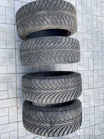 Sava Eskimo Stud 225/45 R17 94