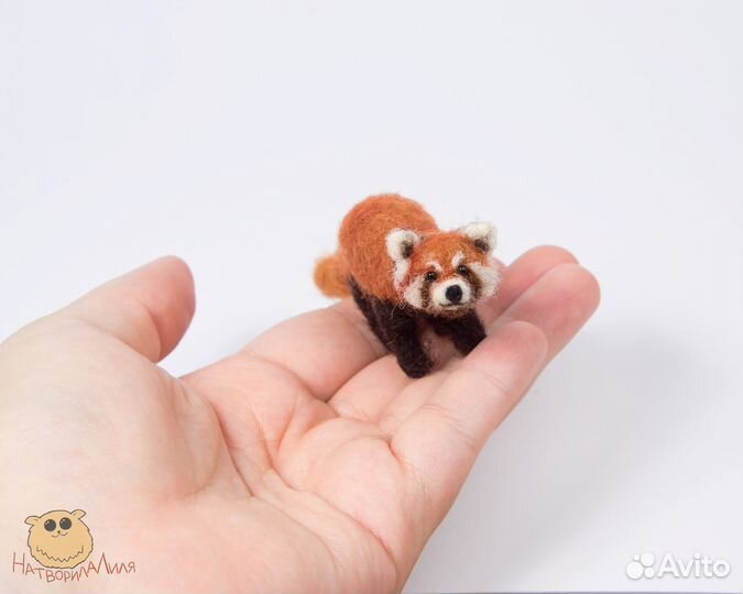 Красная панда из шерсти игрушка интерьерная